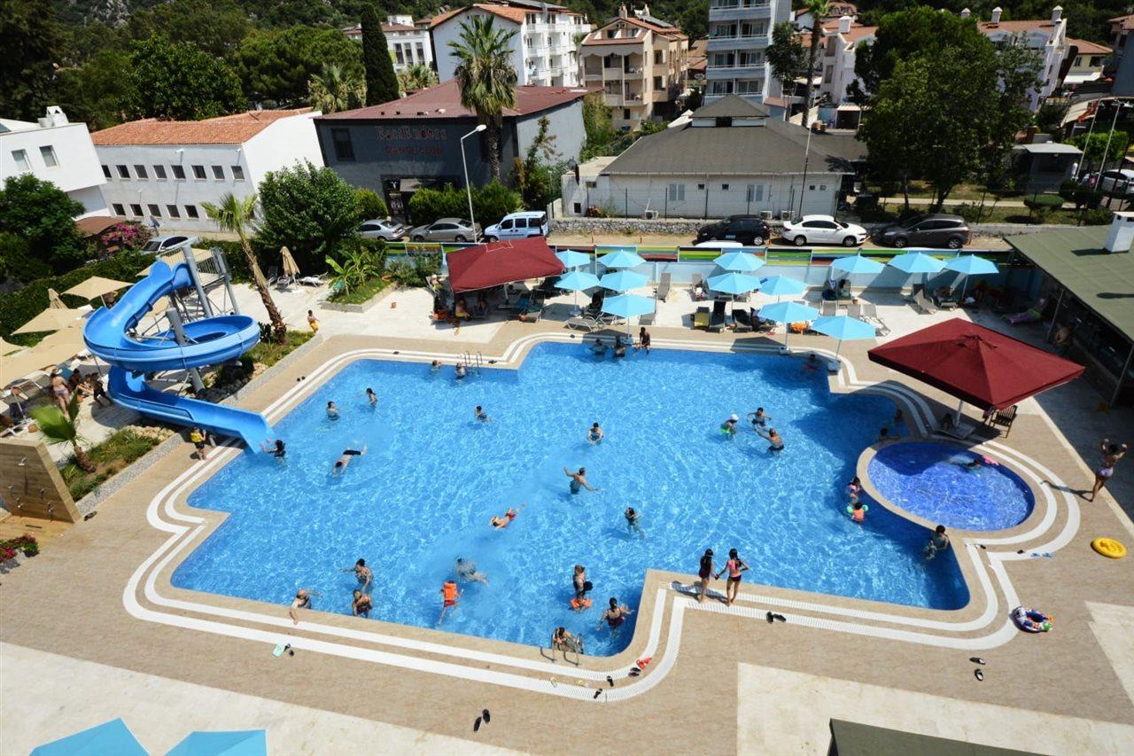 Idas Club Hotel 伊丘美勒 外观 照片
